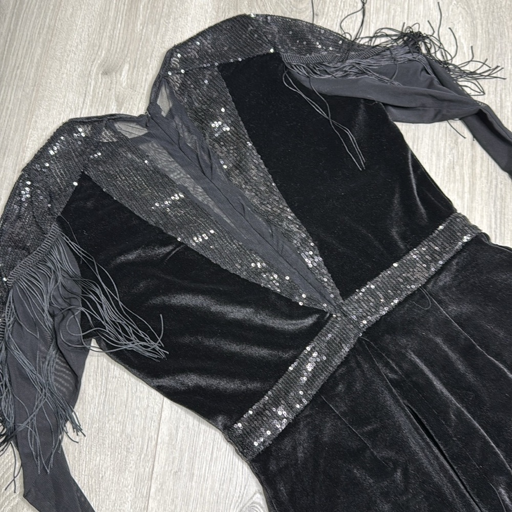 NIGHT OUT ROMPER🖤 - Picture 4 of 7